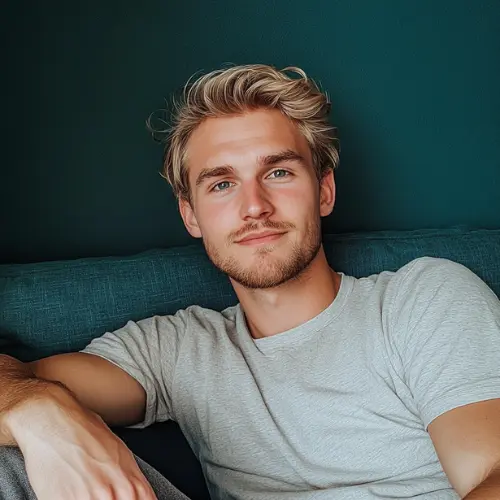 M23